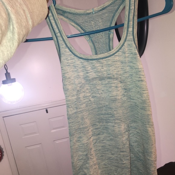 Lululemon Swiftly Tech Tank Athletica - Picture 5 of 6